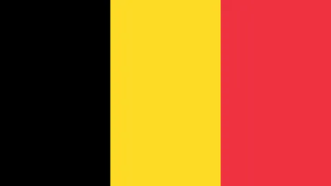 “李方慧摘得亚冬会金牌，山东运动员展中国风采”